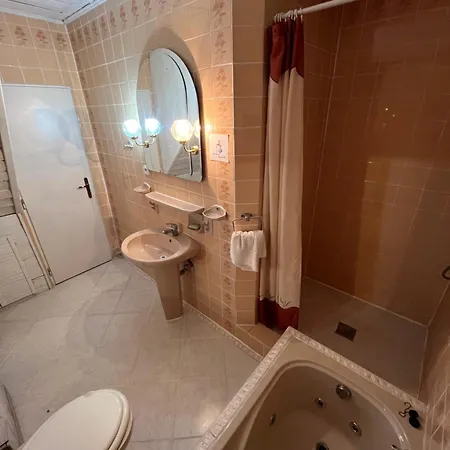 Mikulas Bed & Breakfast 2*